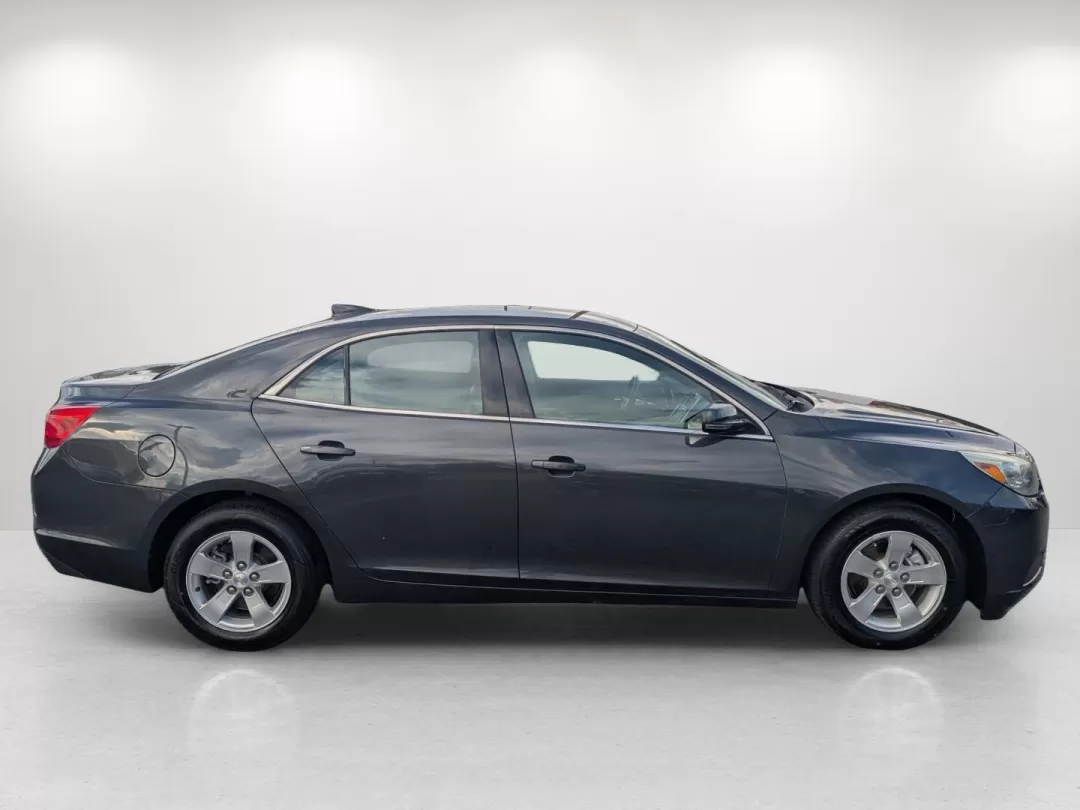 2015 /Jet Black/Titanium Chevrolet Malibu LT (1G11C5SL4FF) with an Other engine, located at 3959 U.S. 80 W, Phenix City, AL, 36870, (334) 297-4885, 32.469296, -85.135185 - **Discover Your Next Adventure with the 2015 Chevrolet Malibu LT at Gils Auto!**<br /> <br /> Are you looking for a reliable and stylish sedan that fits seamlessly into your daily life? Whether you're commuting to work, shuttling the kids to school, or planning a weekend getaway, the 2015 Chevrolet - Photo#4