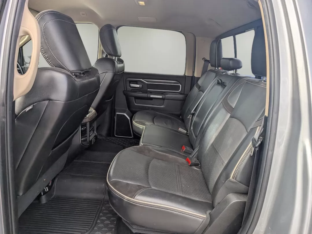 2019 /Black Ram 2500 Laramie (3C6UR5FJ2KG) with an Other engine, located at 7000 Northlake Connector, Columbus, GA, 31904, (706) 987-8085, 32.524975, -84.978134 - **Unleash Your Adventures with the 2019 Ram 2500 Laramie Crew Cab Pickup!**<br /> <br /> Are you ready to elevate your weekend adventures or tackle your daily commutes with confidence? The 2019 Ram 2500 Laramie Crew Cab Pickup is the perfect blend of power, comfort, and technology, making it an idea - Photo#10