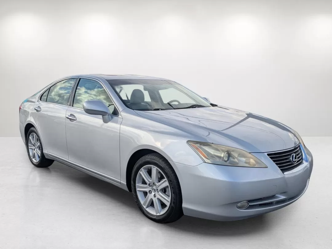 2007 Lexus ES 350 (JTHBJ46G172) with an Other engine, located at 3959 U.S. 80 W, Phenix City, AL, 36870, (334) 297-4885, 32.469296, -85.135185 - Experience luxury and comfort every day with the 2007 Lexus ES 350, now available at Gils Auto in Phenix City, AL. This exquisite sedan is perfect for those who appreciate style, dependability, and an elevated driving experience. Whether you're tackling daily commutes in style or planning weekend ge - Photo#3