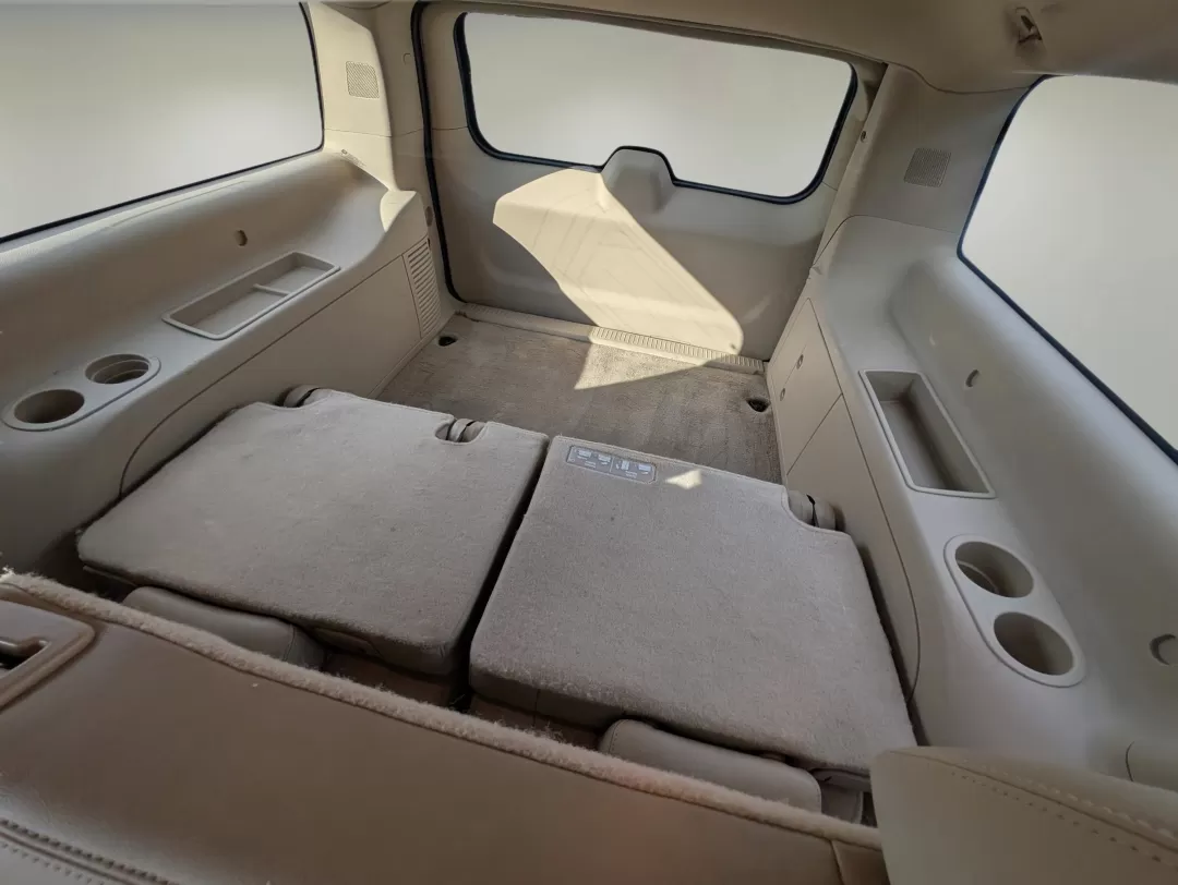 2014 /Light Tan GMC Yukon XL SLT (1GKS1KE0XER) with an Other engine, located at 3959 U.S. 80 W, Phenix City, AL, 36870, (334) 297-4885, 32.469296, -85.135185 - **Elevate Your Family Adventures with the 2014 GMC Yukon XL SLT in Phenix City!**<br /> <br /> Are you ready to upgrade your family road trips or weekend getaways? The 2014 GMC Yukon XL SLT is the perfect vehicle to accommodate all your adventures with style, comfort, and space. Whether you're drivi - Photo#12