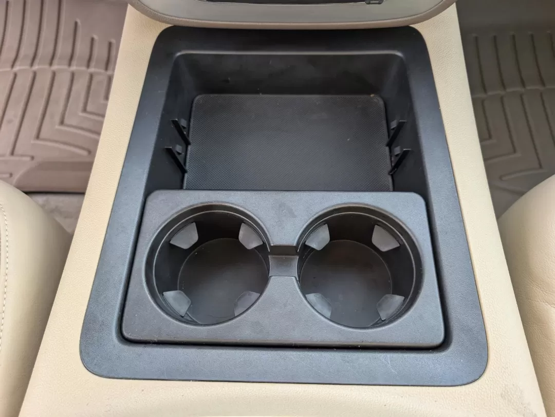 2014 /Light Tan GMC Yukon XL SLT (1GKS1KE0XER) with an Other engine, located at 3959 U.S. 80 W, Phenix City, AL, 36870, (334) 297-4885, 32.469296, -85.135185 - **Elevate Your Family Adventures with the 2014 GMC Yukon XL SLT in Phenix City!**<br /> <br /> Are you ready to upgrade your family road trips or weekend getaways? The 2014 GMC Yukon XL SLT is the perfect vehicle to accommodate all your adventures with style, comfort, and space. Whether you're drivi - Photo#14