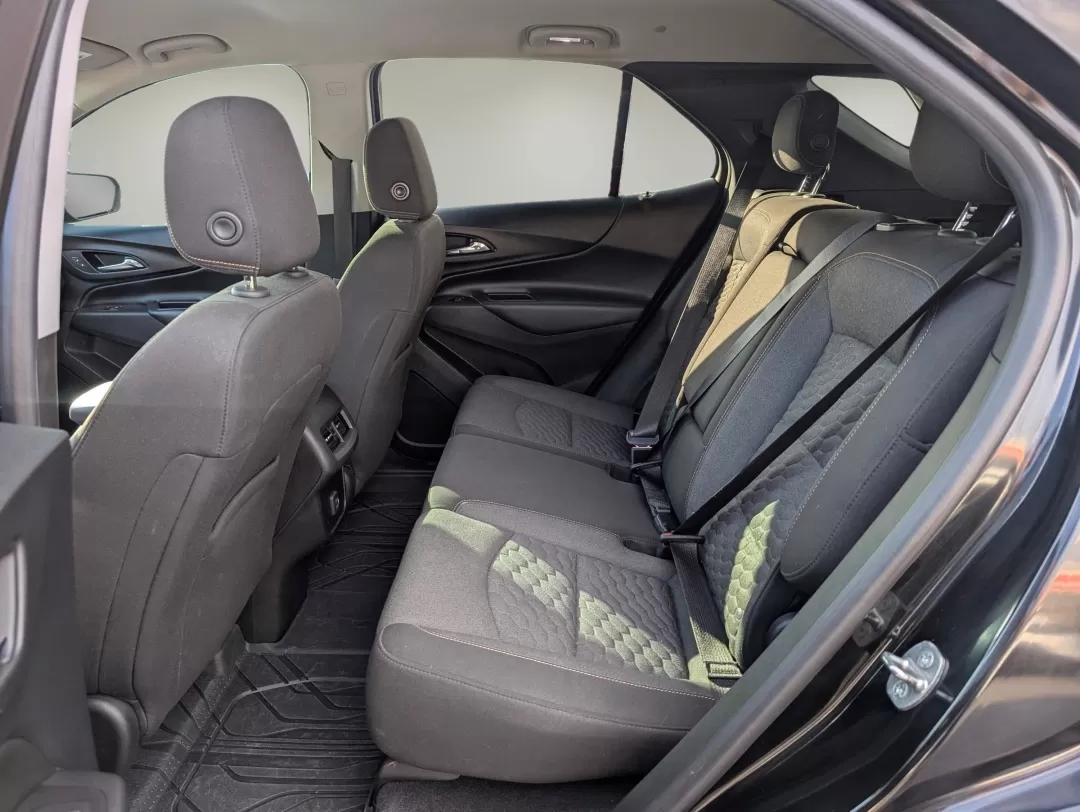 2020 /Jet Black Chevrolet Equinox LT (2GNAXKEV7L6) with an Other engine, located at 3959 U.S. 80 W, Phenix City, AL, 36870, (334) 297-4885, 32.469296, -85.135185 - Are you ready to elevate your driving experience? Imagine yourself and your family embarking on weekend adventures or navigating daily commutes in style and comfort. With the 2020 Chevrolet Equinox LT, you can do just that! This versatile SUV is perfect for growing families, budget-conscious buyers, - Photo#12