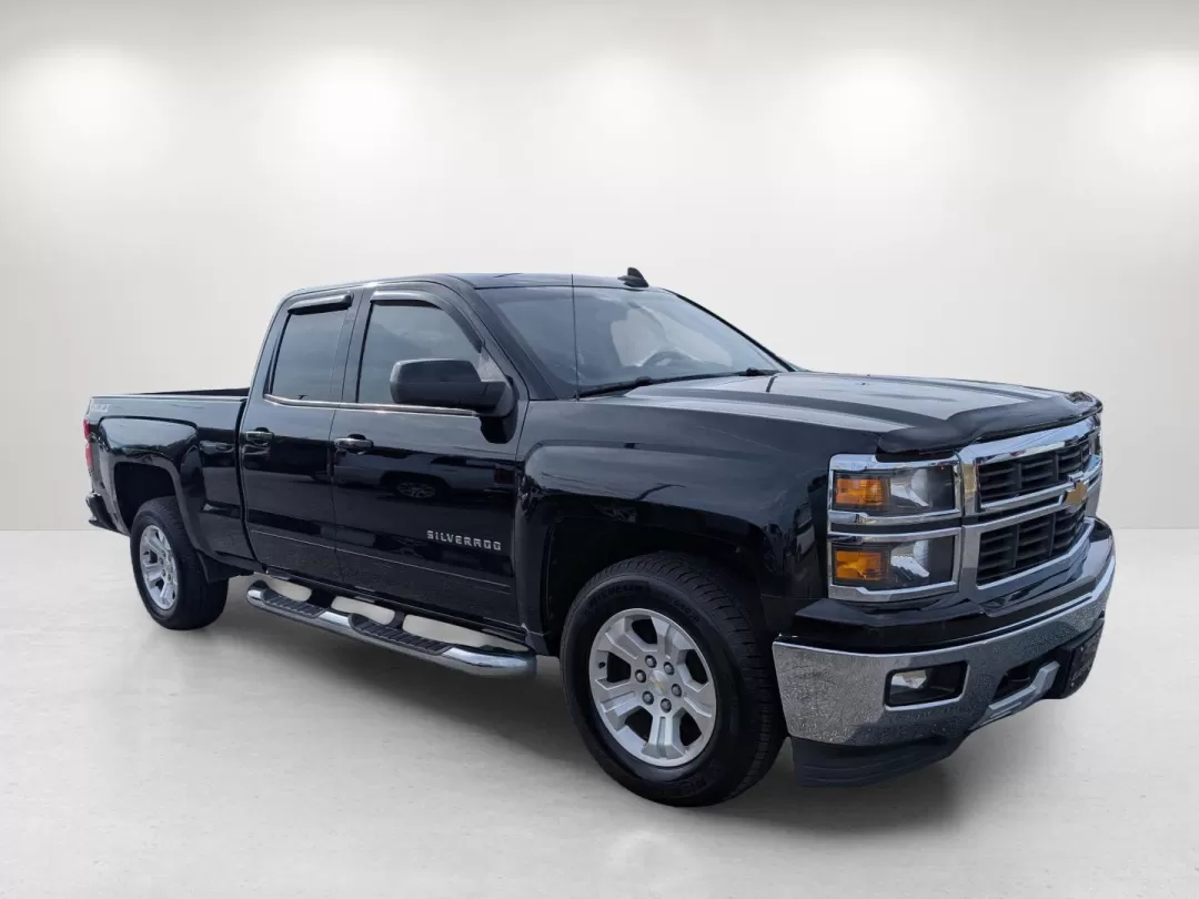 2015 /Jet Black Chevrolet Silverado 1500 LT (1GCRCREC5FZ) with an Other engine, located at 3959 U.S. 80 W, Phenix City, AL, 36870, (334) 297-4885, 32.469296, -85.135185 - **Unleash Your Adventures with the 2015 Chevrolet Silverado 1500 LT Perfect for Work and Play!**<br /> <br /> Are you ready to elevate your daily drives or weekend getaways? The 2015 Chevrolet Silverado 1500 LT is the ultimate extended cab pickup that blends rugged capability with sophisticated com - Photo#3