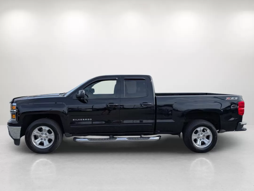 2015 /Jet Black Chevrolet Silverado 1500 LT (1GCRCREC5FZ) with an Other engine, located at 3959 U.S. 80 W, Phenix City, AL, 36870, (334) 297-4885, 32.469296, -85.135185 - **Unleash Your Adventures with the 2015 Chevrolet Silverado 1500 LT Perfect for Work and Play!**<br /> <br /> Are you ready to elevate your daily drives or weekend getaways? The 2015 Chevrolet Silverado 1500 LT is the ultimate extended cab pickup that blends rugged capability with sophisticated com - Photo#8