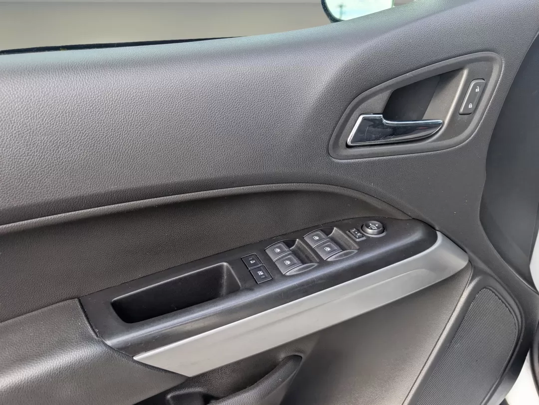 2022 /Jet Black Chevrolet Colorado 4WD LT (1GCGTCEN8N1) with an Other engine, located at 3959 U.S. 80 W, Phenix City, AL, 36870, (334) 297-4885, 32.469296, -85.135185 - **Explore New Heights with the 2022 Chevrolet Colorado at Gils Auto in Phenix City, AL!**<br /> <br /> Are you ready to elevate your adventures or tackle everyday errands with confidence? The 2022 Chevrolet Colorado Crew Cab Pickup is designed for those who crave versatility, making it perfect for g - Photo#9