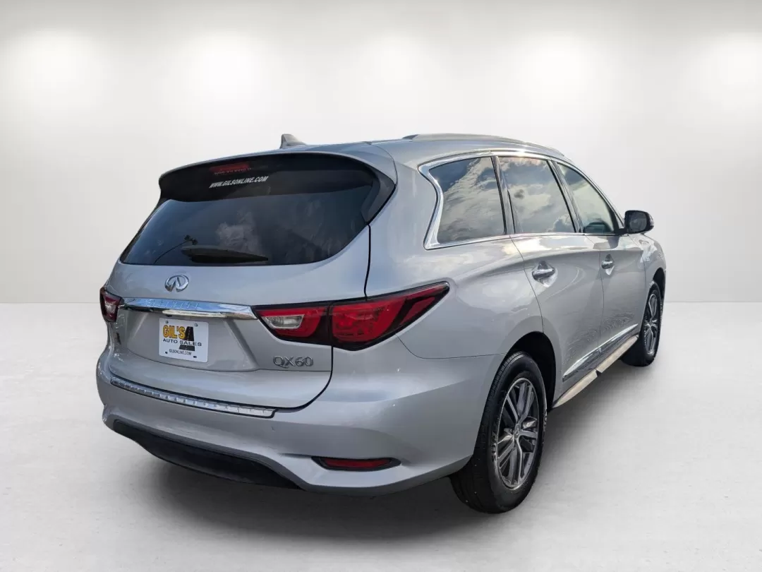 2018 /Graphite Infiniti QX60 (5N1DL0MM6JC) with an Other engine, located at 3959 U.S. 80 W, Phenix City, AL, 36870, (334) 297-4885, 32.469296, -85.135185 - **Elevate Your Family Adventures with the 2018 Infiniti QX60 at Gils Auto!**<br /> <br /> Are you in search of the perfect family SUV that masterfully combines luxury and practicality? Look no further than the 2018 Infiniti QX60, available now at Gils Auto in Phenix City, AL! This stunning vehicle i - Photo#5