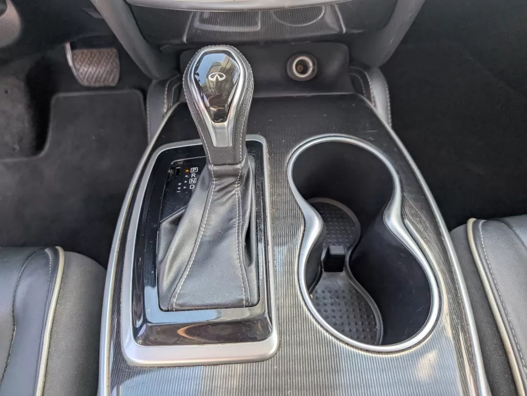 2018 /Graphite Infiniti QX60 (5N1DL0MM6JC) with an Other engine, located at 3959 U.S. 80 W, Phenix City, AL, 36870, (334) 297-4885, 32.469296, -85.135185 - **Elevate Your Family Adventures with the 2018 Infiniti QX60 at Gils Auto!**<br /> <br /> Are you in search of the perfect family SUV that masterfully combines luxury and practicality? Look no further than the 2018 Infiniti QX60, available now at Gils Auto in Phenix City, AL! This stunning vehicle i - Photo#14