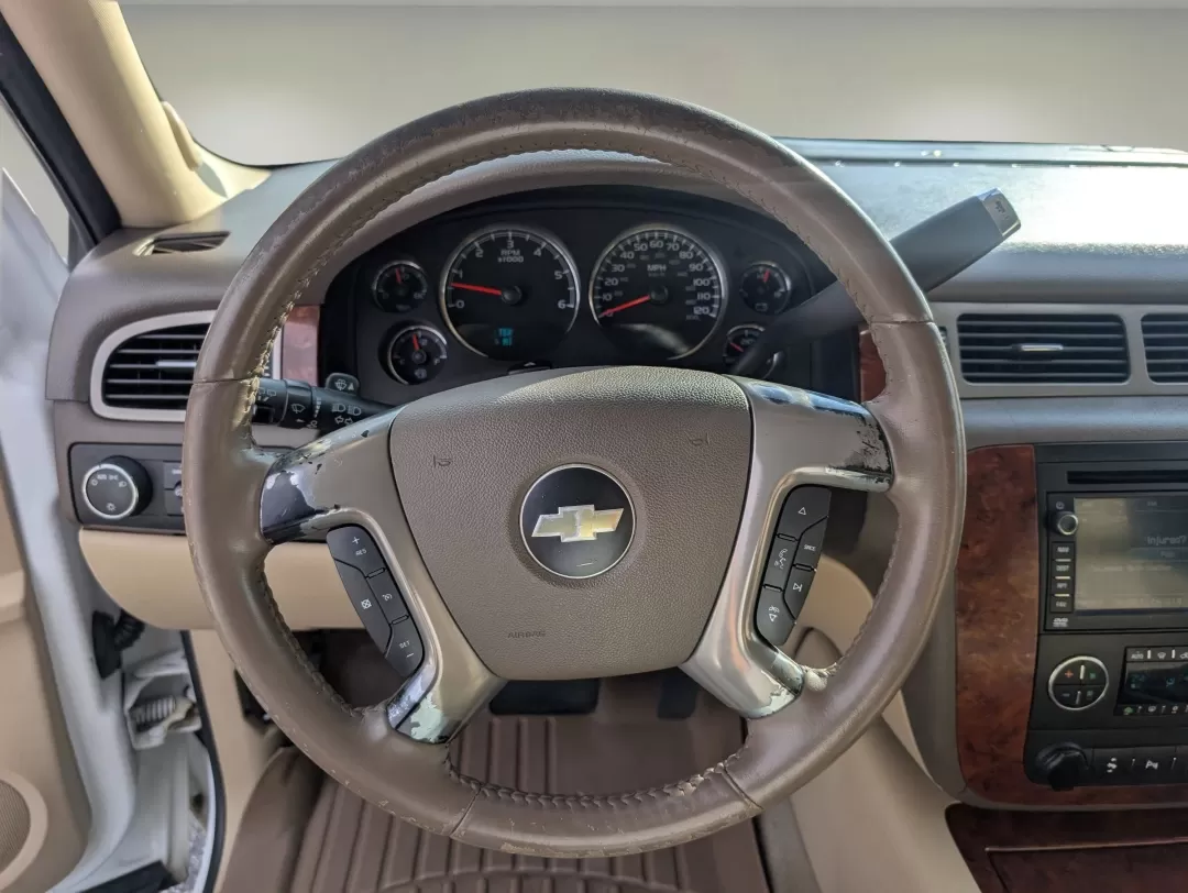 2009 /Light Cashmere/Dark Cashemere Chevrolet Suburban LTZ (1GNFC36029R) with an Other engine, located at 3959 U.S. 80 W, Phenix City, AL, 36870, (334) 297-4885, 32.469296, -85.135185 - **Explore the Open Road with the 2009 Chevrolet Suburban LTZ at Gils Auto Phenix City, AL!**<br /> <br /> Are you ready to elevate your driving experience and make family trips or weekend adventures unforgettable? Look no further than the 2009 Chevrolet Suburban LTZ, now available at Gils Auto, you - Photo#14