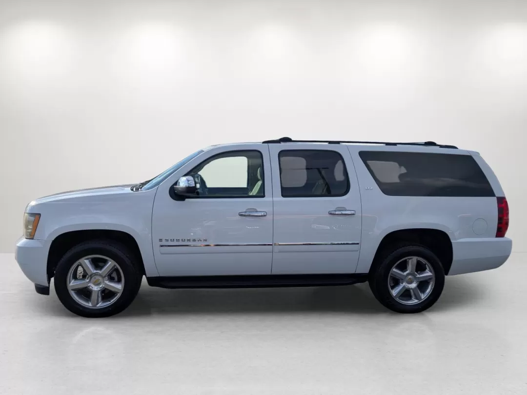 2009 /Light Cashmere/Dark Cashemere Chevrolet Suburban LTZ (1GNFC36029R) with an Other engine, located at 1430 Gateway Drive, Opelika, AL, 36801, (334) 239-0944, 32.637871, -85.409790 - **Explore the Open Road with the 2009 Chevrolet Suburban LTZ at Gils Auto Phenix City, AL!**<br /> <br /> Are you ready to elevate your driving experience and make family trips or weekend adventures unforgettable? Look no further than the 2009 Chevrolet Suburban LTZ, now available at Gils Auto, you - Photo#7