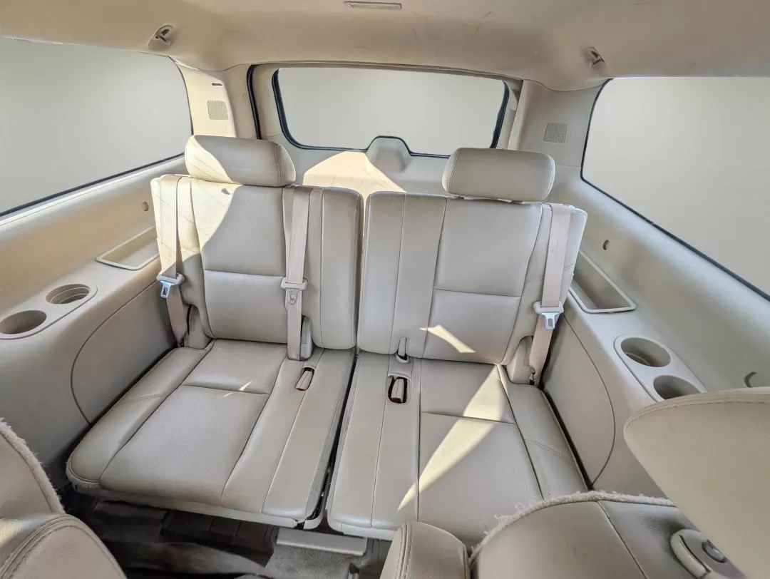 2009 /Light Cashmere/Dark Cashemere Chevrolet Suburban LTZ (1GNFC36029R) with an Other engine, located at 1430 Gateway Drive, Opelika, AL, 36801, (334) 239-0944, 32.637871, -85.409790 - **Explore the Open Road with the 2009 Chevrolet Suburban LTZ at Gils Auto Phenix City, AL!**<br /> <br /> Are you ready to elevate your driving experience and make family trips or weekend adventures unforgettable? Look no further than the 2009 Chevrolet Suburban LTZ, now available at Gils Auto, you - Photo#11