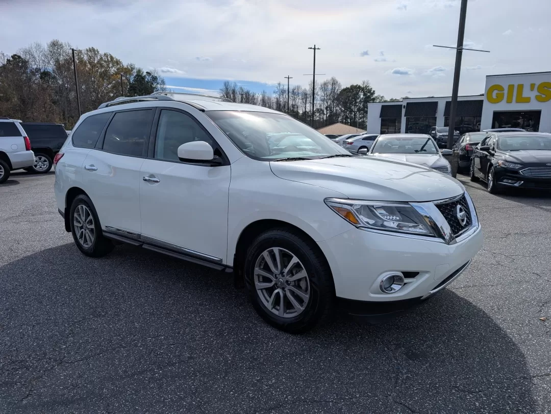 2015 /Almond Nissan Pathfinder SL (5N1AR2MN5FC) with an Other engine, located at 3959 U.S. 80 W, Phenix City, AL, 36870, (334) 297-4885, 32.469296, -85.135185 - **Drive Into Adventure with the 2015 Nissan Pathfinder SL at Gils Auto - Your Local Buy Here Pay Here Dealer!**<br /> <br /> Are you ready to elevate your family adventures or weekend getaways? The 2015 Nissan Pathfinder SL is the perfect SUV for those who value functionality, comfort, and style. Wi - Photo#2