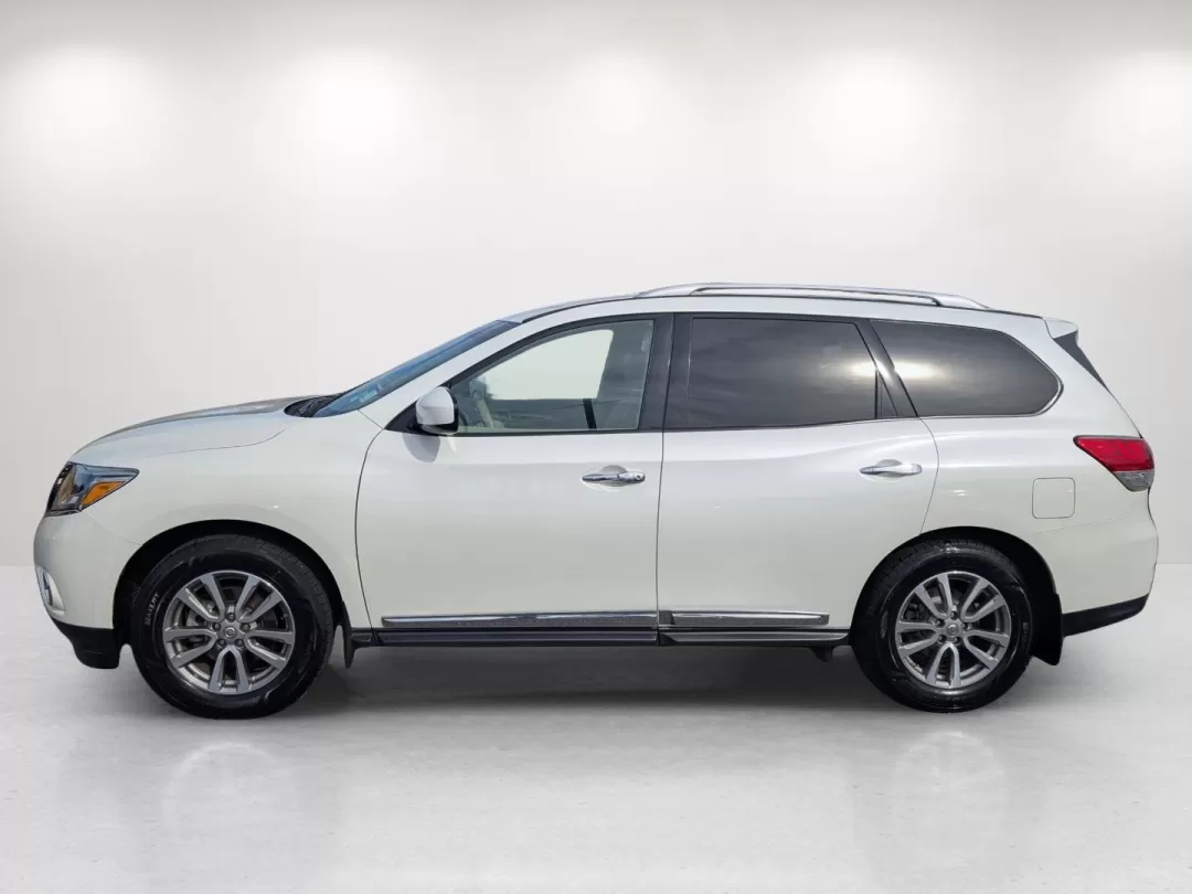 2015 /Almond Nissan Pathfinder SL (5N1AR2MN5FC) with an Other engine, located at 3959 U.S. 80 W, Phenix City, AL, 36870, (334) 297-4885, 32.469296, -85.135185 - **Drive Into Adventure with the 2015 Nissan Pathfinder SL at Gils Auto - Your Local Buy Here Pay Here Dealer!**<br /> <br /> Are you ready to elevate your family adventures or weekend getaways? The 2015 Nissan Pathfinder SL is the perfect SUV for those who value functionality, comfort, and style. Wi - Photo#8