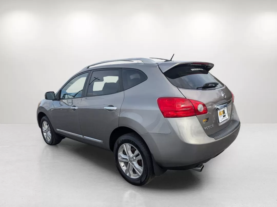 2013 /Gray Nissan Rogue SV (JN8AS5MT6DW) with an Other engine, located at 3959 U.S. 80 W, Phenix City, AL, 36870, (334) 297-4885, 32.469296, -85.135185 - **Conquer Your Daily Adventures with the 2013 Nissan Rogue SV at Gils Auto in Phenix City, AL!**<br /> <br /> Are you ready to elevate your daily commute, family outings, or weekend adventures? The 2013 Nissan Rogue SV is here to meet all your lifestyle needs. With its spacious interior, smooth hand - Photo#7
