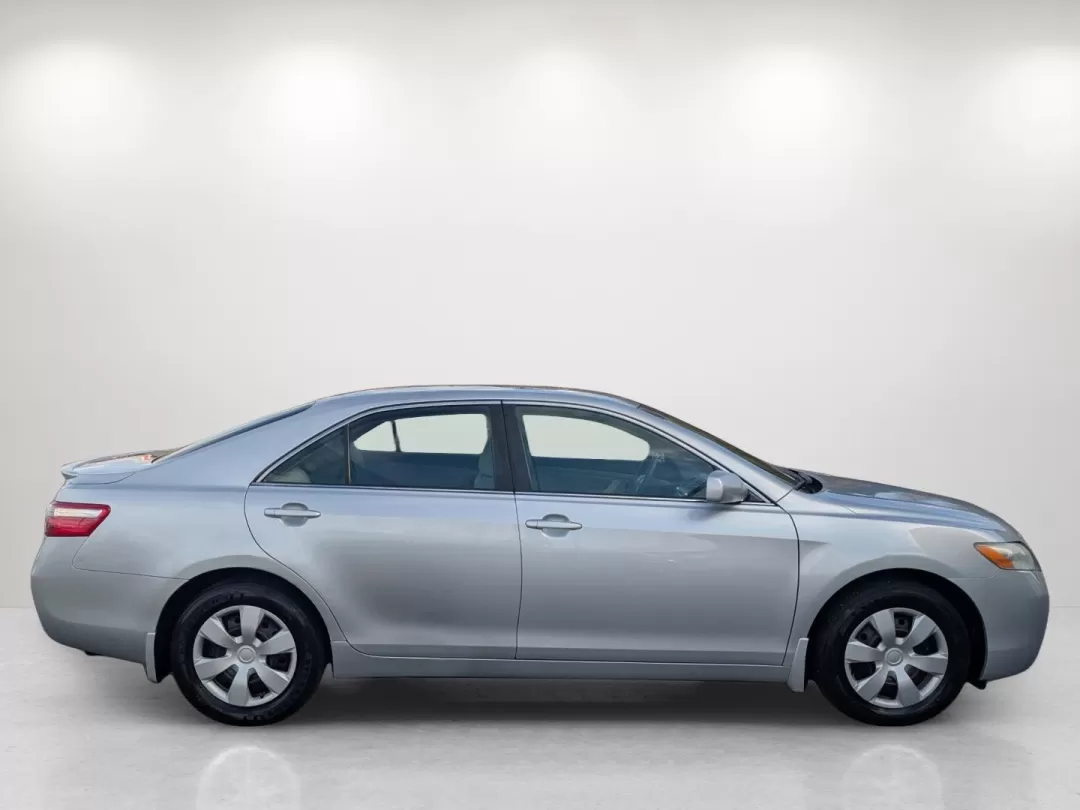 2007 Toyota Camry LE (4T1BE46K57U) with an Other engine, located at 3959 U.S. 80 W, Phenix City, AL, 36870, (334) 297-4885, 32.469296, -85.135185 - **Discover the Perfect Family Sedan: 2007 Toyota Camry LE at Gils Auto - Phenix City**<br /> <br /> Are you searching for a reliable, budget-friendly vehicle that seamlessly fits into your busy family lifestyle? Look no further! Gils Auto in Phenix City, AL, presents the 2007 Toyota Camry LE-an idea - Photo#3