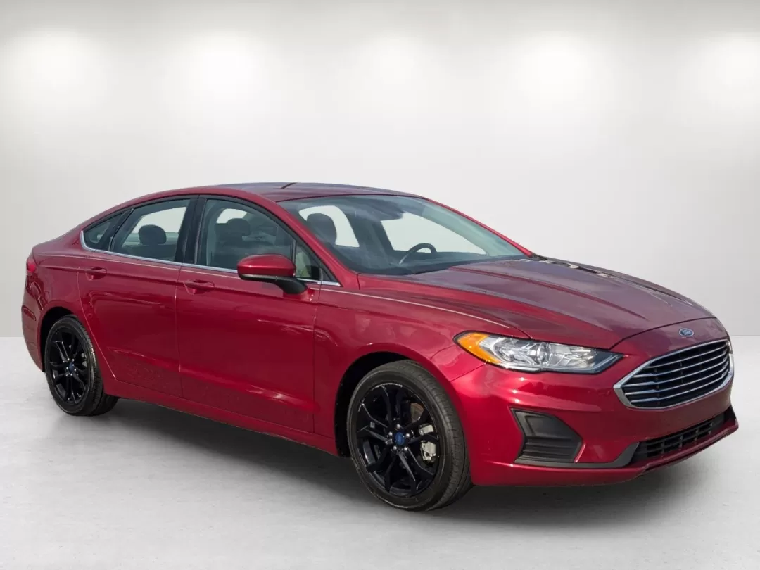 2019 Ford Fusion SE (3FA6P0HD6KR) with an Other engine, located at 5115 14th Ave., Columbus, GA, 31904, (706) 323-0345, 32.511494, -84.971046 - **Discover Your Next Adventure with the 2019 Ford Fusion SE at Gils Auto, Phenix City!**<br /> <br /> Are you searching for the perfect sedan that seamlessly combines style, comfort, and reliability? The 2019 Ford Fusion SE is your ideal companion for both daily commutes and weekend getaways. Whethe - Photo#2