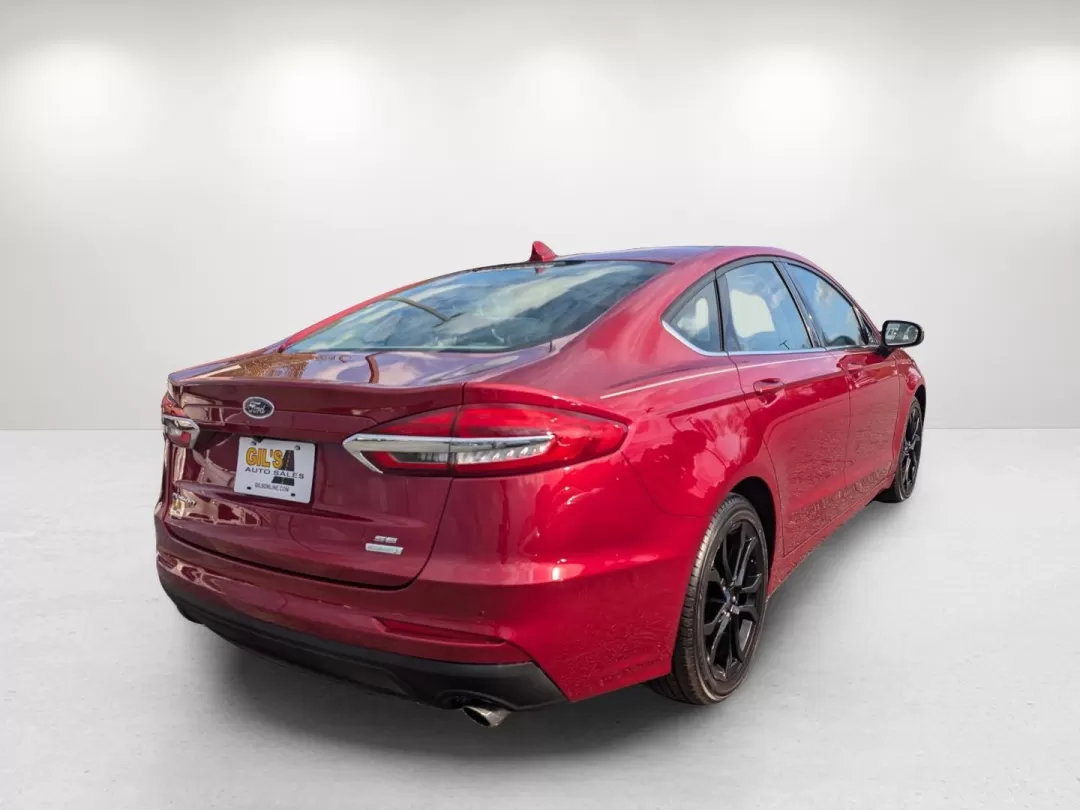 2019 Ford Fusion SE (3FA6P0HD6KR) with an Other engine, located at 5115 14th Ave., Columbus, GA, 31904, (706) 323-0345, 32.511494, -84.971046 - **Discover Your Next Adventure with the 2019 Ford Fusion SE at Gils Auto, Phenix City!**<br /> <br /> Are you searching for the perfect sedan that seamlessly combines style, comfort, and reliability? The 2019 Ford Fusion SE is your ideal companion for both daily commutes and weekend getaways. Whethe - Photo#4