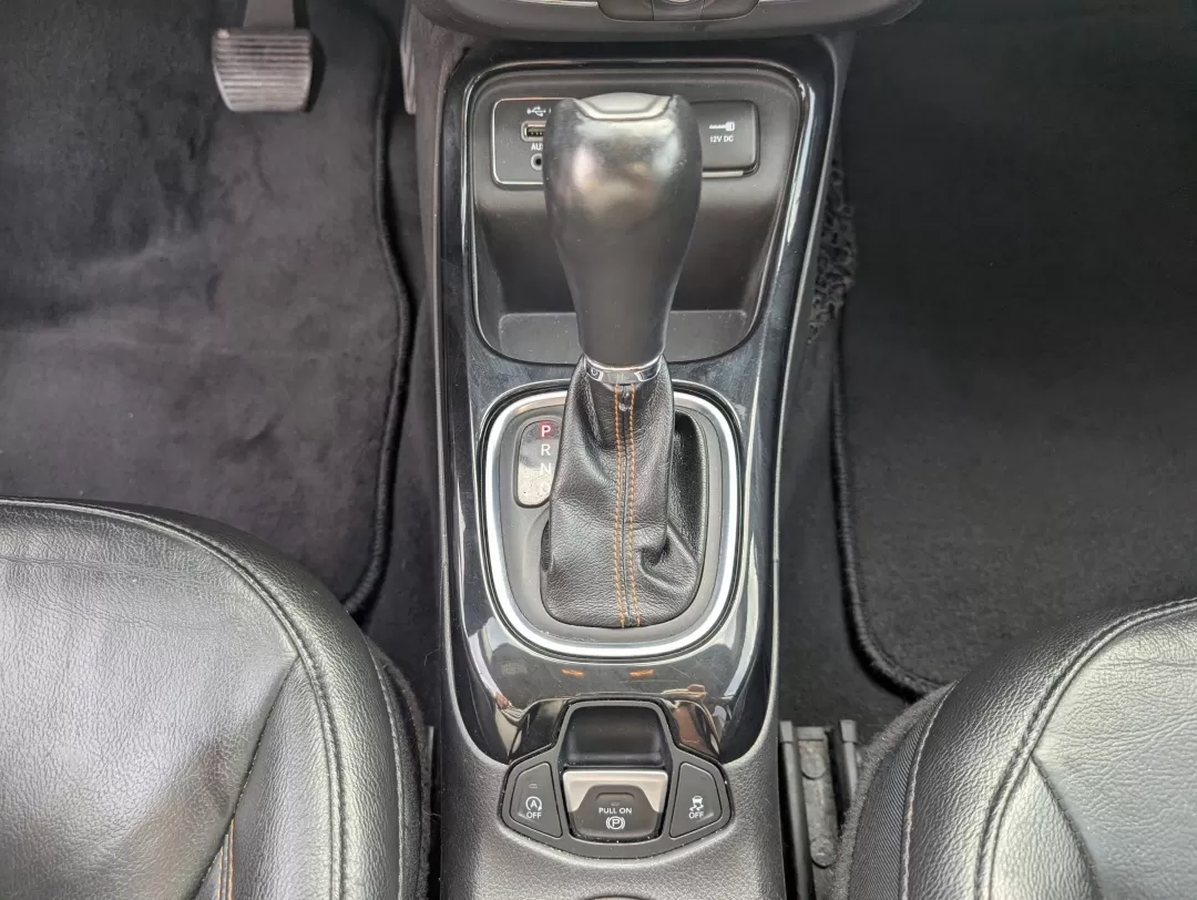 2019 /Black Jeep Compass Limited (3C4NJCCB7KT) with an Other engine, located at 3959 U.S. 80 W, Phenix City, AL, 36870, (334) 297-4885, 32.469296, -85.135185 - ### Experience Adventure and Comfort with the 2019 Jeep Compass Limited at Gils Auto<br /> <br /> Are you ready to embrace the open road and create unforgettable memories with family and friends? The 2019 Jeep Compass Limited, now available at Gils Auto in Phenix City, AL, is the perfect companion f - Photo#13