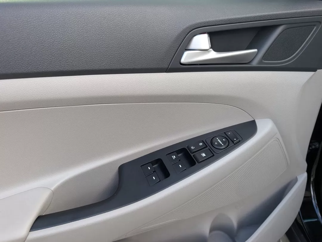 2020 /Gray Hyundai Tucson Value (KM8J3CA44LU) with an Other engine, located at 3959 U.S. 80 W, Phenix City, AL, 36870, (334) 297-4885, 32.469296, -85.135185 - **Discover Your Next Adventure with the 2020 Hyundai Tucson at Gils Auto - Phenix City!**<br /> <br /> Are you ready to elevate your driving experience? Whether you're navigating the bustling streets of Phenix City or embarking on a weekend getaway, the 2020 Hyundai Tucson is perfect for every lifes - Photo#8