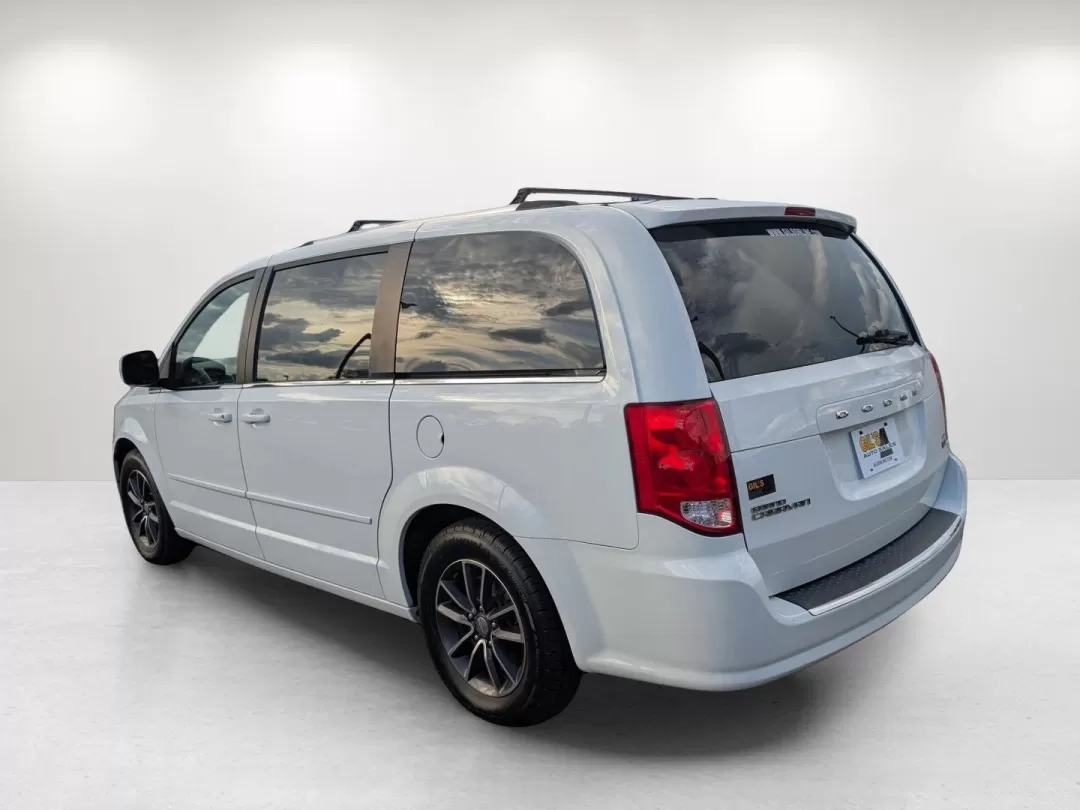 2017 /Black/Light Graystone Dodge Grand Caravan SXT (2C4RDGCG1HR) with an Other engine, located at 3959 U.S. 80 W, Phenix City, AL, 36870, (334) 297-4885, 32.469296, -85.135185 - 2017 Dodge Grand Caravan SXT - Photo#6
