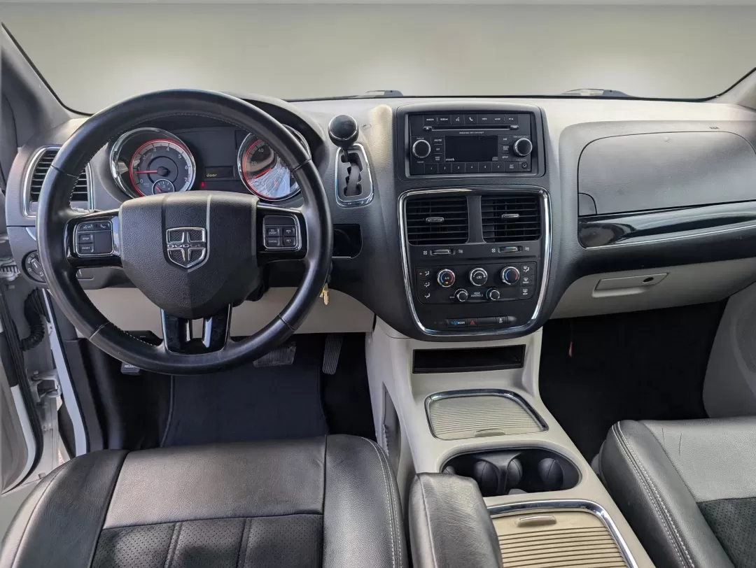 2017 /Black/Light Graystone Dodge Grand Caravan SXT (2C4RDGCG1HR) with an Other engine, located at 3959 U.S. 80 W, Phenix City, AL, 36870, (334) 297-4885, 32.469296, -85.135185 - 2017 Dodge Grand Caravan SXT - Photo#12