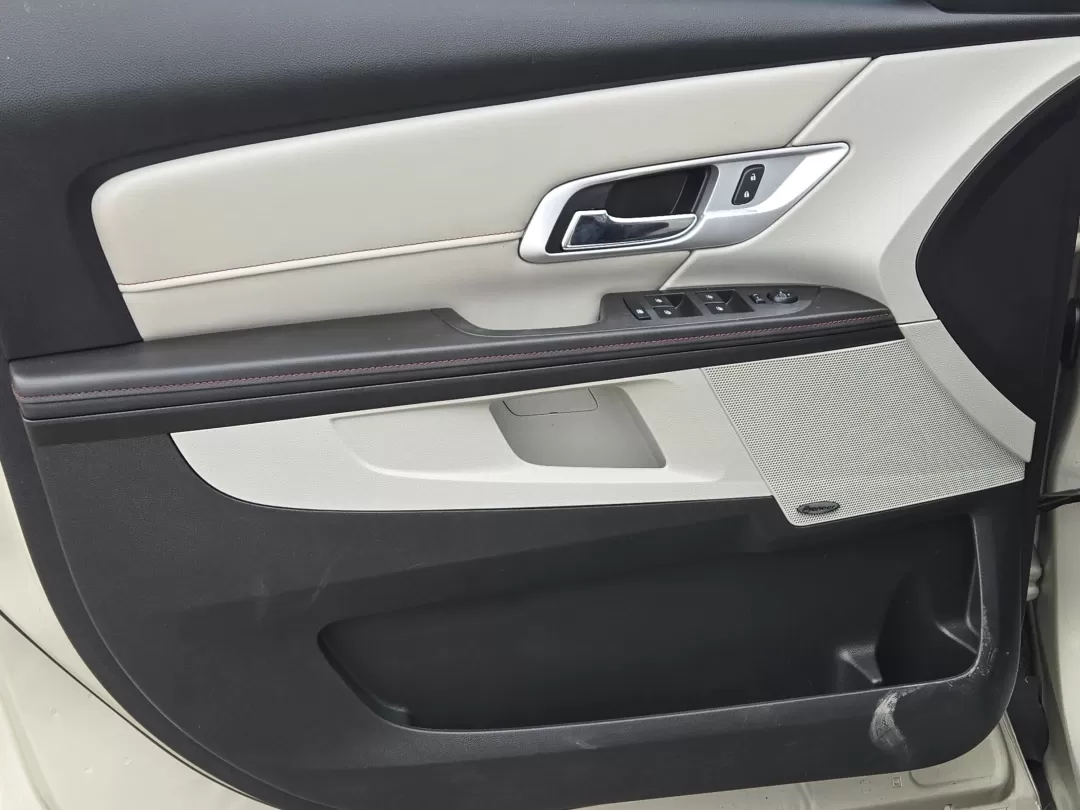 2014 /Light Titanium GMC Terrain SLT (2GKALTEK1E6) with an Other engine, located at 521 Old Farm Lane Rd, Prattville, AL, 36066, (334) 325-1505, 32.482460, -86.416367 - **Discover Adventure and Comfort with the 2014 GMC Terrain SLT at Gils Auto - Prattville**<br /> <br /> Are you in search of a versatile and stylish SUV that can seamlessly transition from your daily commute to weekend getaways? Look no further than the **2014 GMC Terrain SLT** at **Gils Auto - Prat - Photo#9