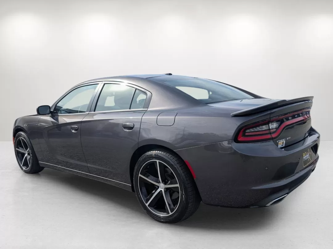 2017 /Black Dodge Charger SE (2C3CDXBG0HH) with an Other engine, located at 5115 14th Ave., Columbus, GA, 31904, (706) 323-0345, 32.511494, -84.971046 - **Unleash Your Inner Adventurer with the 2017 Dodge Charger SE!**<br /> <br /> Are you ready to elevate your driving experience in Columbus, GA? Whether you're a growing family looking for reliable transport or an adventurous spirit craving weekend getaways, the 2017 Dodge Charger SE is the perfect - Photo#6