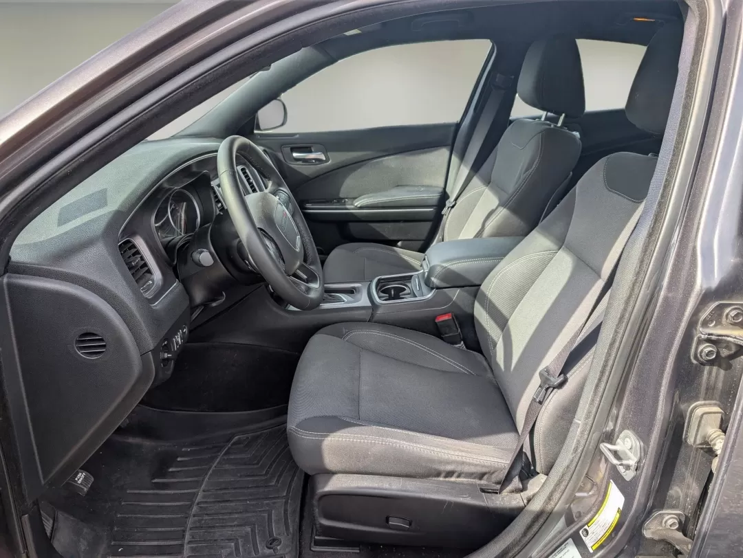 2017 /Black Dodge Charger SE (2C3CDXBG0HH) with an Other engine, located at 5115 14th Ave., Columbus, GA, 31904, (706) 323-0345, 32.511494, -84.971046 - **Unleash Your Inner Adventurer with the 2017 Dodge Charger SE!**<br /> <br /> Are you ready to elevate your driving experience in Columbus, GA? Whether you're a growing family looking for reliable transport or an adventurous spirit craving weekend getaways, the 2017 Dodge Charger SE is the perfect - Photo#9