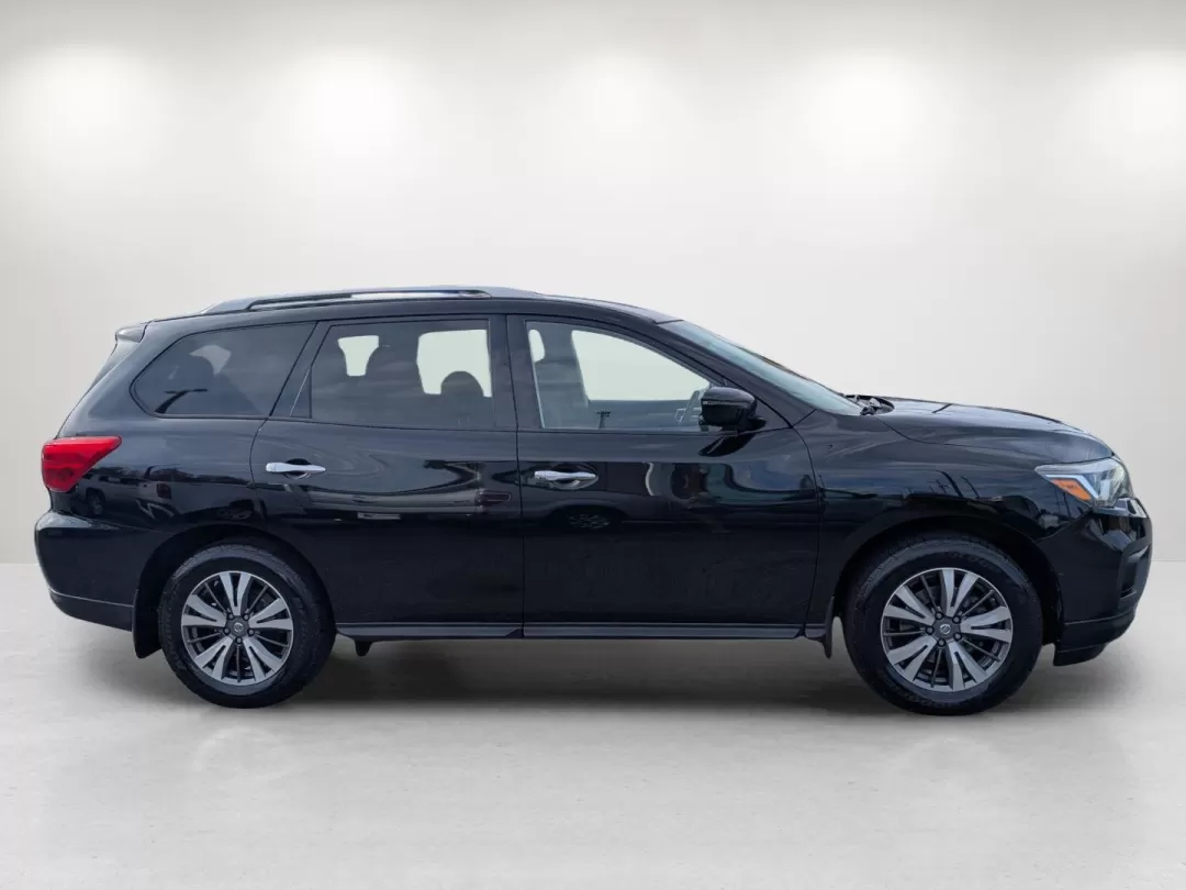 2017 /Charcoal Nissan Pathfinder S (5N1DR2MN8HC) with an Other engine, located at 3959 U.S. 80 W, Phenix City, AL, 36870, (334) 297-4885, 32.469296, -85.135185 - 2017 Nissan Pathfinder S - Photo#3