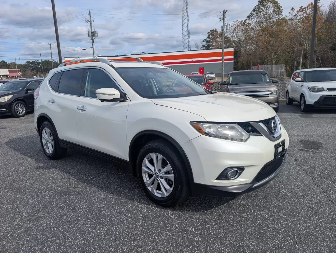 2015 /Charcoal Nissan Rogue SV (5N1AT2MT6FC) with an Other engine, located at 3959 U.S. 80 W, Phenix City, AL, 36870, (334) 297-4885, 32.469296, -85.135185 - 2015 Nissan Rogue SV - Photo#2