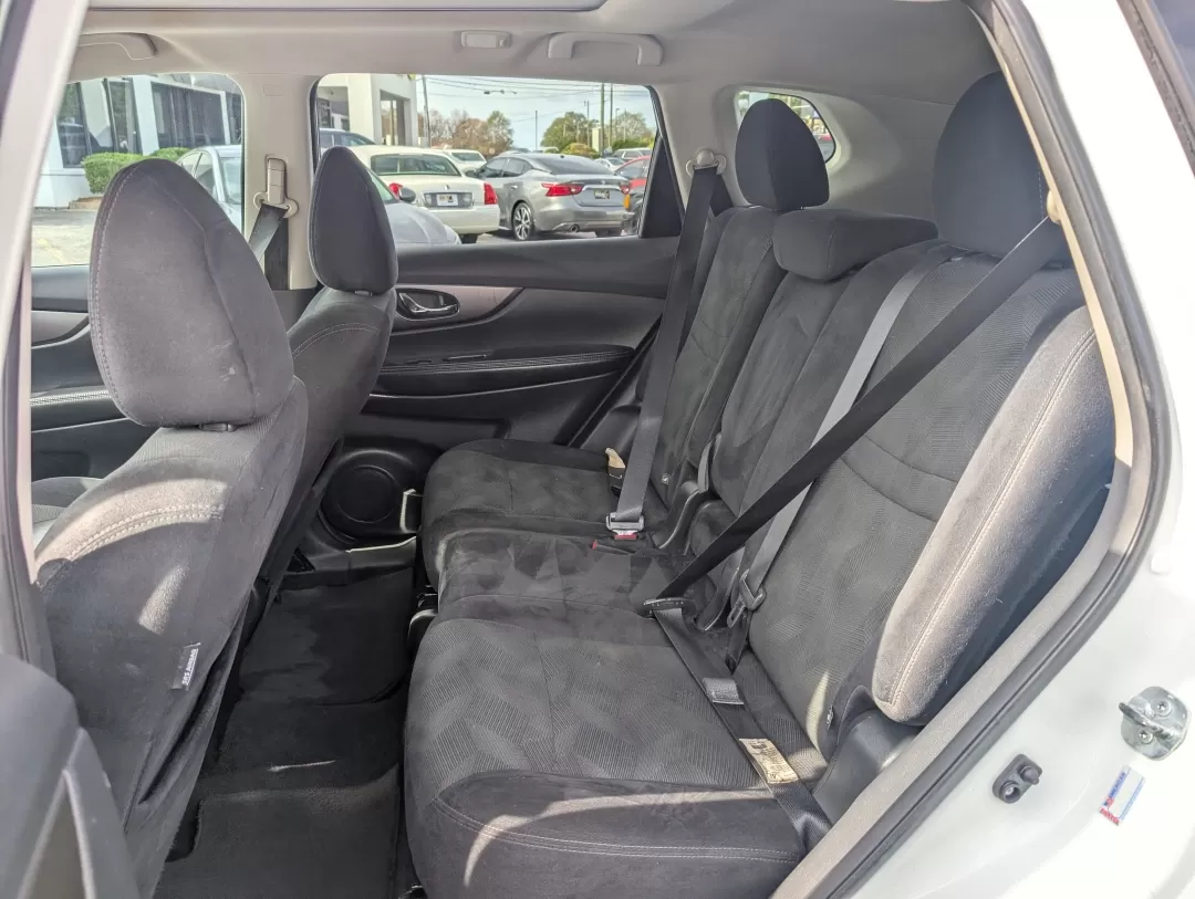 2015 /Charcoal Nissan Rogue SV (5N1AT2MT6FC) with an Other engine, located at 3959 U.S. 80 W, Phenix City, AL, 36870, (334) 297-4885, 32.469296, -85.135185 - 2015 Nissan Rogue SV - Photo#10