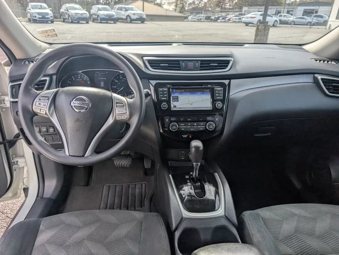 2015 /Charcoal Nissan Rogue SV (5N1AT2MT6FC) with an Other engine, located at 3959 U.S. 80 W, Phenix City, AL, 36870, (334) 297-4885, 32.469296, -85.135185 - 2015 Nissan Rogue SV - Photo#11