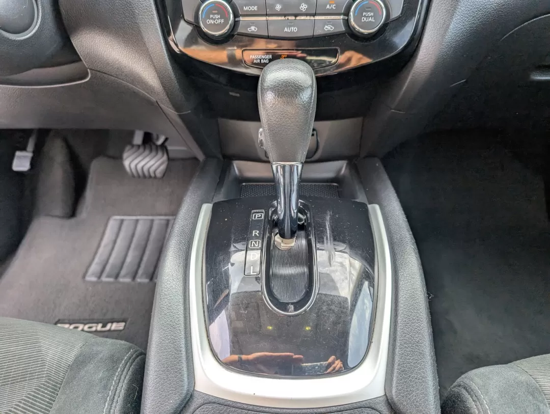 2015 /Charcoal Nissan Rogue SV (5N1AT2MT6FC) with an Other engine, located at 3959 U.S. 80 W, Phenix City, AL, 36870, (334) 297-4885, 32.469296, -85.135185 - 2015 Nissan Rogue SV - Photo#13