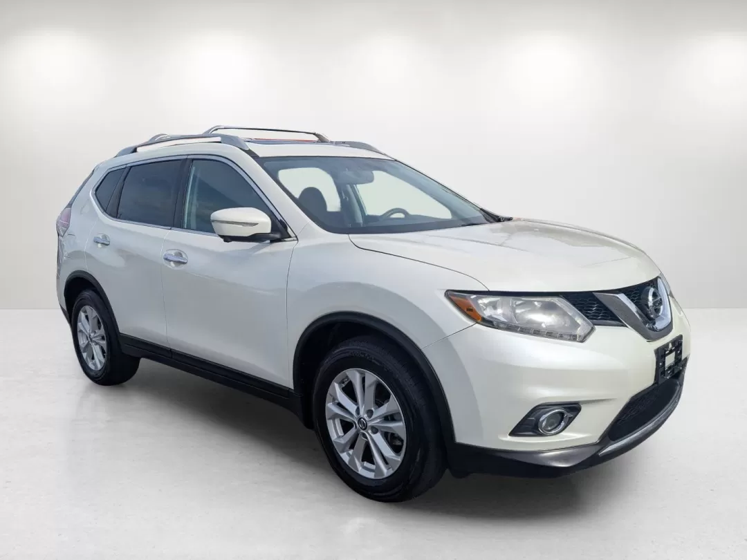 2015 /Charcoal Nissan Rogue SV (5N1AT2MT6FC) with an Other engine, located at 7000 Northlake Connector, Columbus, GA, 31904, (706) 987-8085, 32.524975, -84.978134 - **Discover Your Next Adventure with the 2015 Nissan Rogue SV at Gils Auto - Phenix City!**<br /> <br /> Are you ready to elevate your driving experience? The 2015 Nissan Rogue SV is not just a vehicle; it's your partner for adventure. Whether you're a growing family in need of a spacious SUV or a da - Photo#2