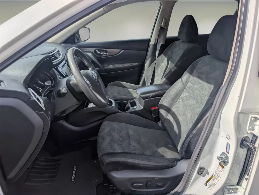 2015 /Charcoal Nissan Rogue SV (5N1AT2MT6FC) with an Other engine, located at 7000 Northlake Connector, Columbus, GA, 31904, (706) 987-8085, 32.524975, -84.978134 - **Discover Your Next Adventure with the 2015 Nissan Rogue SV at Gils Auto - Phenix City!**<br /> <br /> Are you ready to elevate your driving experience? The 2015 Nissan Rogue SV is not just a vehicle; it's your partner for adventure. Whether you're a growing family in need of a spacious SUV or a da - Photo#9