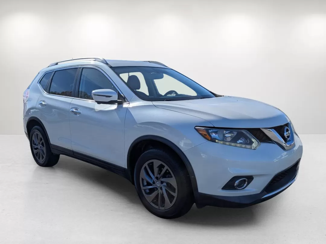 2016 /Charcoal Nissan Rogue SL (KNMAT2MV9GP) with an Other engine, located at 3959 U.S. 80 W, Phenix City, AL, 36870, (334) 297-4885, 32.469296, -85.135185 - **Discover Adventure with the 2016 Nissan Rogue SL at Gils Auto - Your Trusted Buy Here Pay Here Dealership in Phenix City, AL!**<br /> <br /> Are you ready to embrace a lifestyle filled with adventure and comfort? The 2016 Nissan Rogue SL is your perfect companion for weekend getaways, daily commut - Photo#3