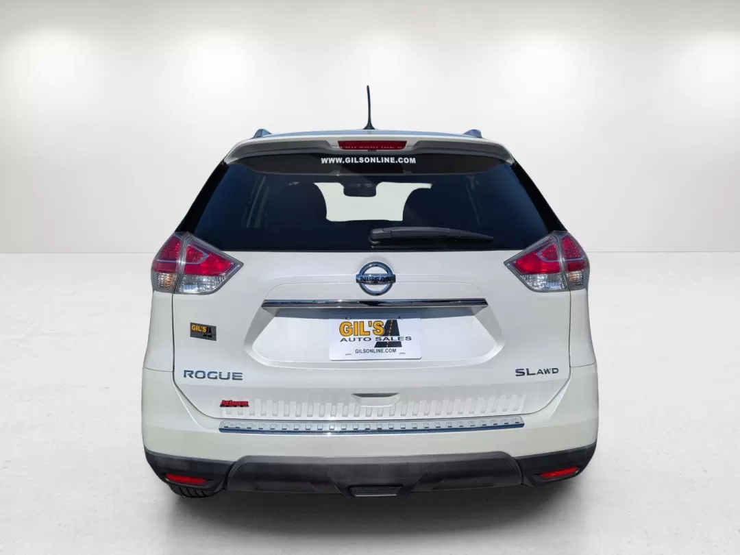 2016 /Charcoal Nissan Rogue SL (KNMAT2MV9GP) with an Other engine, located at 3959 U.S. 80 W, Phenix City, AL, 36870, (334) 297-4885, 32.469296, -85.135185 - **Discover Adventure with the 2016 Nissan Rogue SL at Gils Auto - Your Trusted Buy Here Pay Here Dealership in Phenix City, AL!**<br /> <br /> Are you ready to embrace a lifestyle filled with adventure and comfort? The 2016 Nissan Rogue SL is your perfect companion for weekend getaways, daily commut - Photo#6