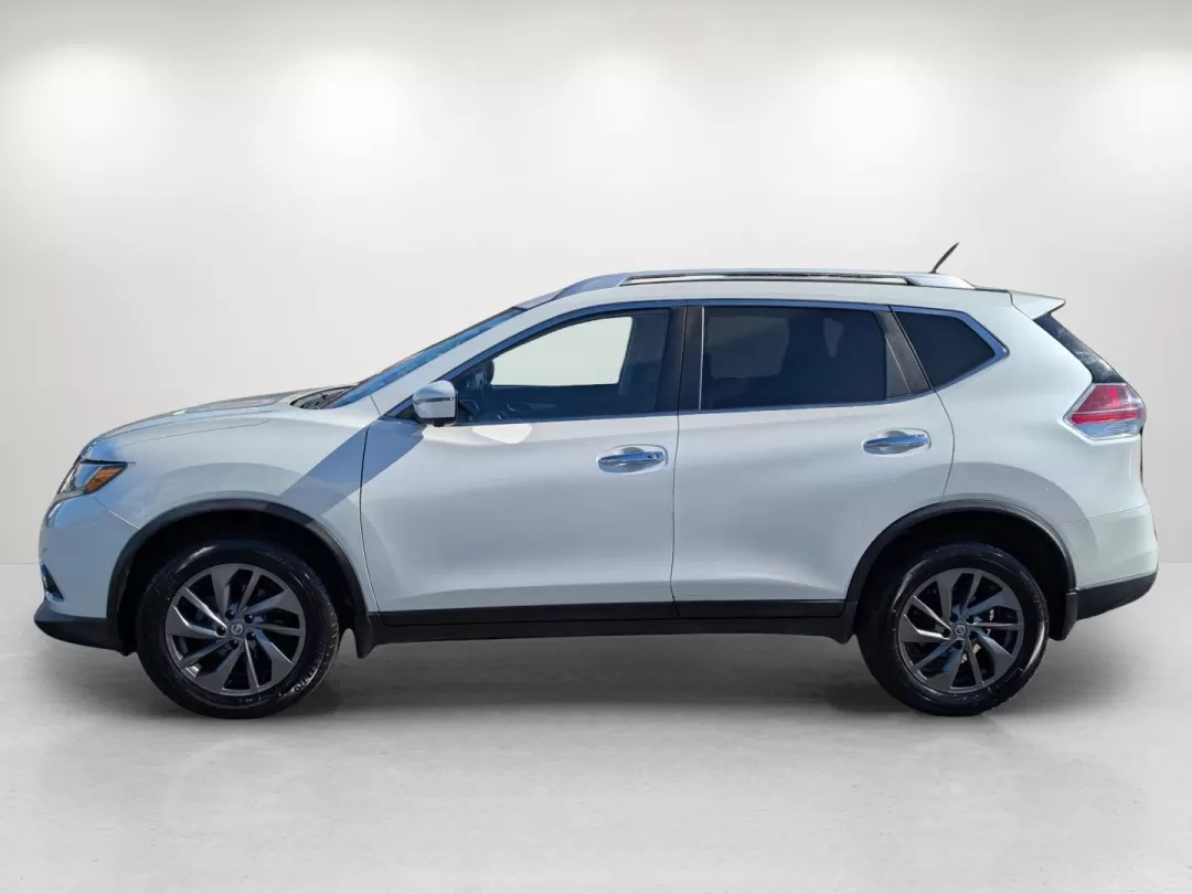 2016 /Charcoal Nissan Rogue SL (KNMAT2MV9GP) with an Other engine, located at 3959 U.S. 80 W, Phenix City, AL, 36870, (334) 297-4885, 32.469296, -85.135185 - **Discover Adventure with the 2016 Nissan Rogue SL at Gils Auto - Your Trusted Buy Here Pay Here Dealership in Phenix City, AL!**<br /> <br /> Are you ready to embrace a lifestyle filled with adventure and comfort? The 2016 Nissan Rogue SL is your perfect companion for weekend getaways, daily commut - Photo#8