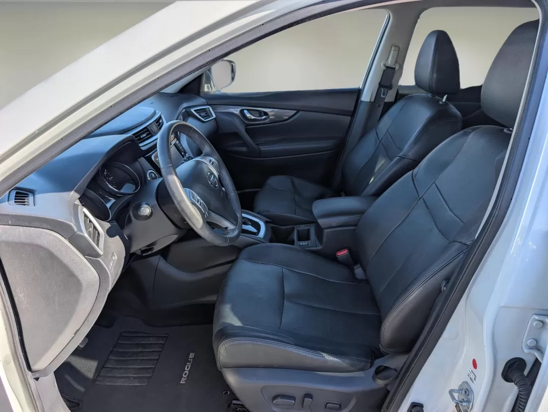 2016 /Charcoal Nissan Rogue SL (KNMAT2MV9GP) with an Other engine, located at 3959 U.S. 80 W, Phenix City, AL, 36870, (334) 297-4885, 32.469296, -85.135185 - **Discover Adventure with the 2016 Nissan Rogue SL at Gils Auto - Your Trusted Buy Here Pay Here Dealership in Phenix City, AL!**<br /> <br /> Are you ready to embrace a lifestyle filled with adventure and comfort? The 2016 Nissan Rogue SL is your perfect companion for weekend getaways, daily commut - Photo#10