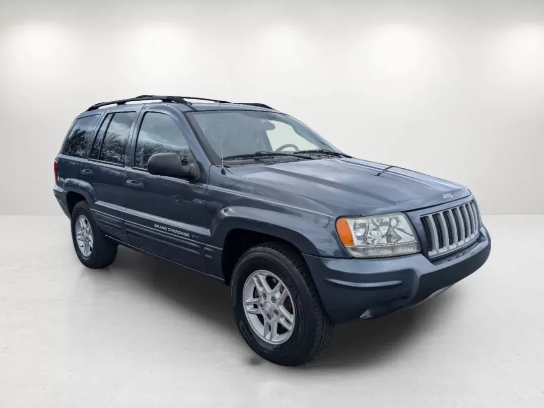 2004 Steel Blue Pearl /Dark Slate Gray Jeep Grand Cherokee Laredo (1J4GX48S34C) with an Gas I6 4.0L/242 engine, 4-Speed Automatic w/OD transmission, located at 521 Old Farm Lane Rd, Prattville, AL, 36066, (334) 325-1505, 32.482460, -86.416367 - 2004 Jeep Grand Cherokee Laredo - Photo#3