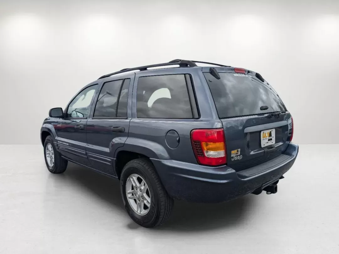 2004 Steel Blue Pearl /Dark Slate Gray Jeep Grand Cherokee Laredo (1J4GX48S34C) with an Gas I6 4.0L/242 engine, 4-Speed Automatic w/OD transmission, located at 521 Old Farm Lane Rd, Prattville, AL, 36066, (334) 325-1505, 32.482460, -86.416367 - 2004 Jeep Grand Cherokee Laredo - Photo#7
