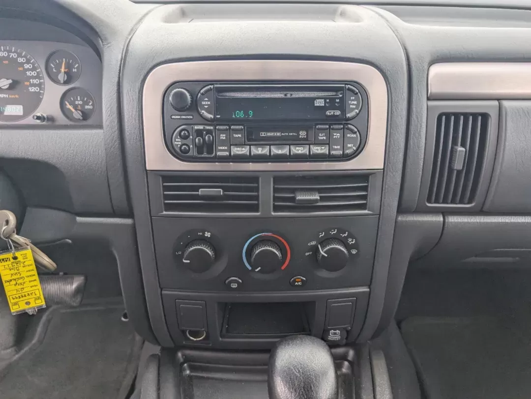 2004 Steel Blue Pearl /Dark Slate Gray Jeep Grand Cherokee Laredo (1J4GX48S34C) with an Gas I6 4.0L/242 engine, 4-Speed Automatic w/OD transmission, located at 521 Old Farm Lane Rd, Prattville, AL, 36066, (334) 325-1505, 32.482460, -86.416367 - 2004 Jeep Grand Cherokee Laredo - Photo#15