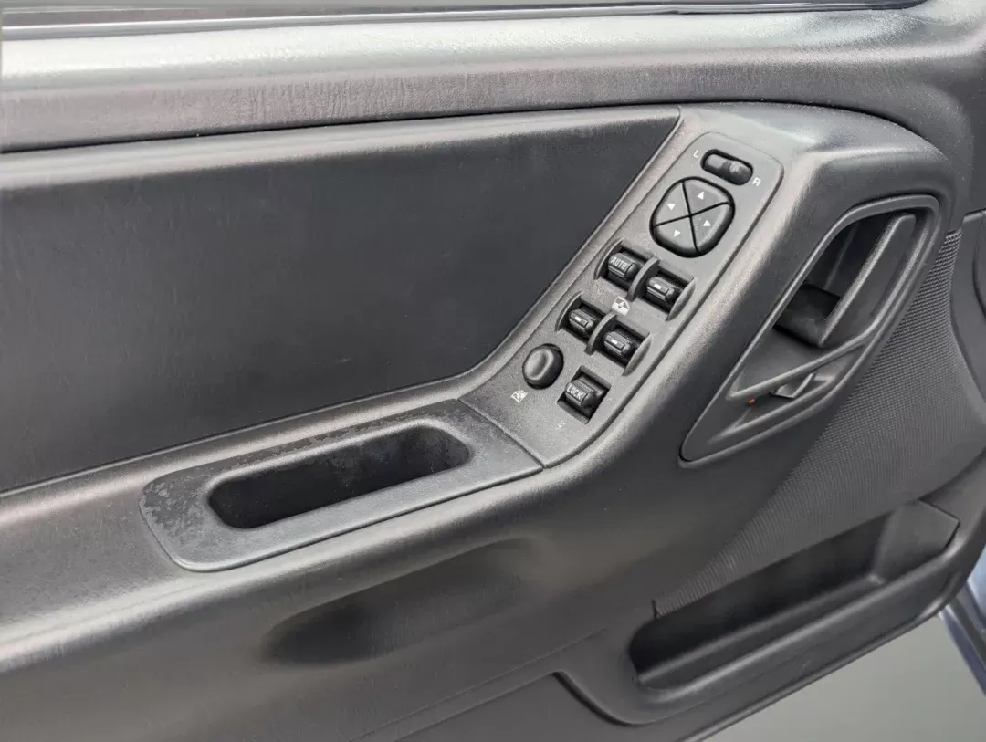 2004 Steel Blue Pearl /Dark Slate Gray Jeep Grand Cherokee Laredo (1J4GX48S34C) with an Other engine, located at 3959 U.S. 80 W, Phenix City, AL, 36870, (334) 297-4885, 32.469296, -85.135185 - Explore the great outdoors and embark on unforgettable adventures with the 2004 Jeep Grand Cherokee Laredo, available now at Gils Auto, your trusted Buy Here Pay Here dealership located at 1430 Gateway Drive, Opelika, AL 36801. This sport utility vehicle is the perfect companion for those who crave - Photo#8