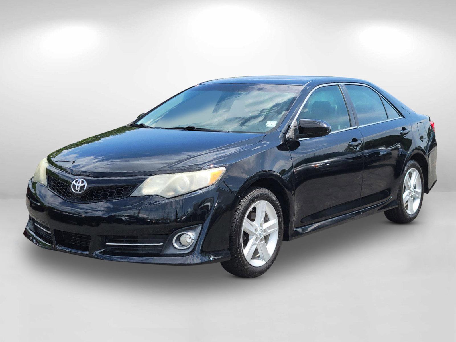 2014 Black Toyota Camry SE (4T1BF1FK9EU) with an Regular Unleaded I-4 2.5 L/152 engine, 6-Speed Automatic w/OD transmission, located at 5115 14th Ave., Columbus, GA, 31904, (706) 323-0345, 32.511494, -84.971046 - 2014 Toyota Camry SE - Photo#15