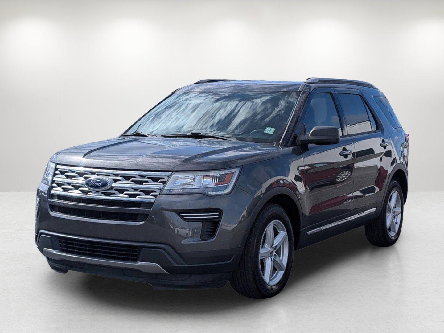 2019 Gray Ford Explorer XLT (1FM5K7D88KG) with an Regular Unleaded V-6 3.5 L/213 engine, 6-Speed Automatic w/OD transmission, located at 7000 Northlake Connector, Columbus, GA, 31904, (706) 987-8085, 32.524975, -84.978134 - 2019 Ford Explorer XLT - Photo#0