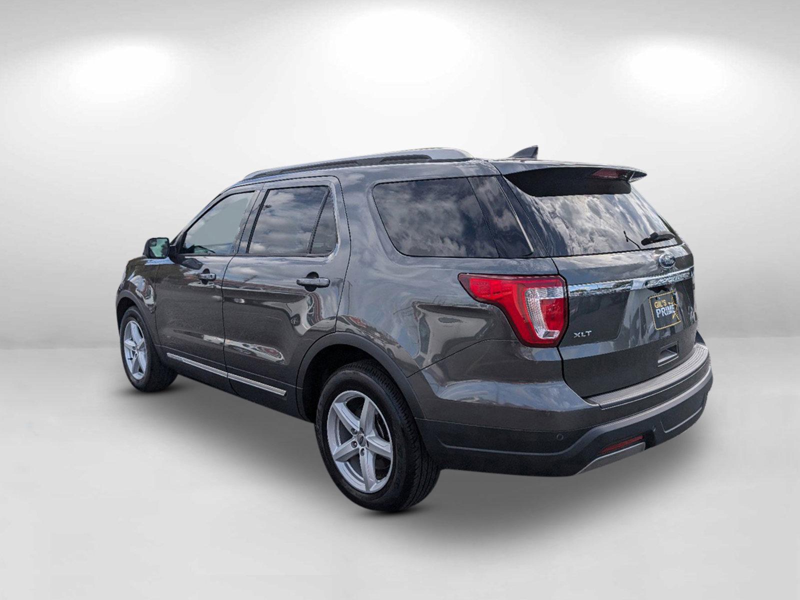 2019 Gray Ford Explorer XLT (1FM5K7D88KG) with an Regular Unleaded V-6 3.5 L/213 engine, 6-Speed Automatic w/OD transmission, located at 1430 Gateway Drive, Opelika, AL, 36801, (334) 239-0944, 32.637871, -85.409790 - 2019 Ford Explorer XLT - Photo#7