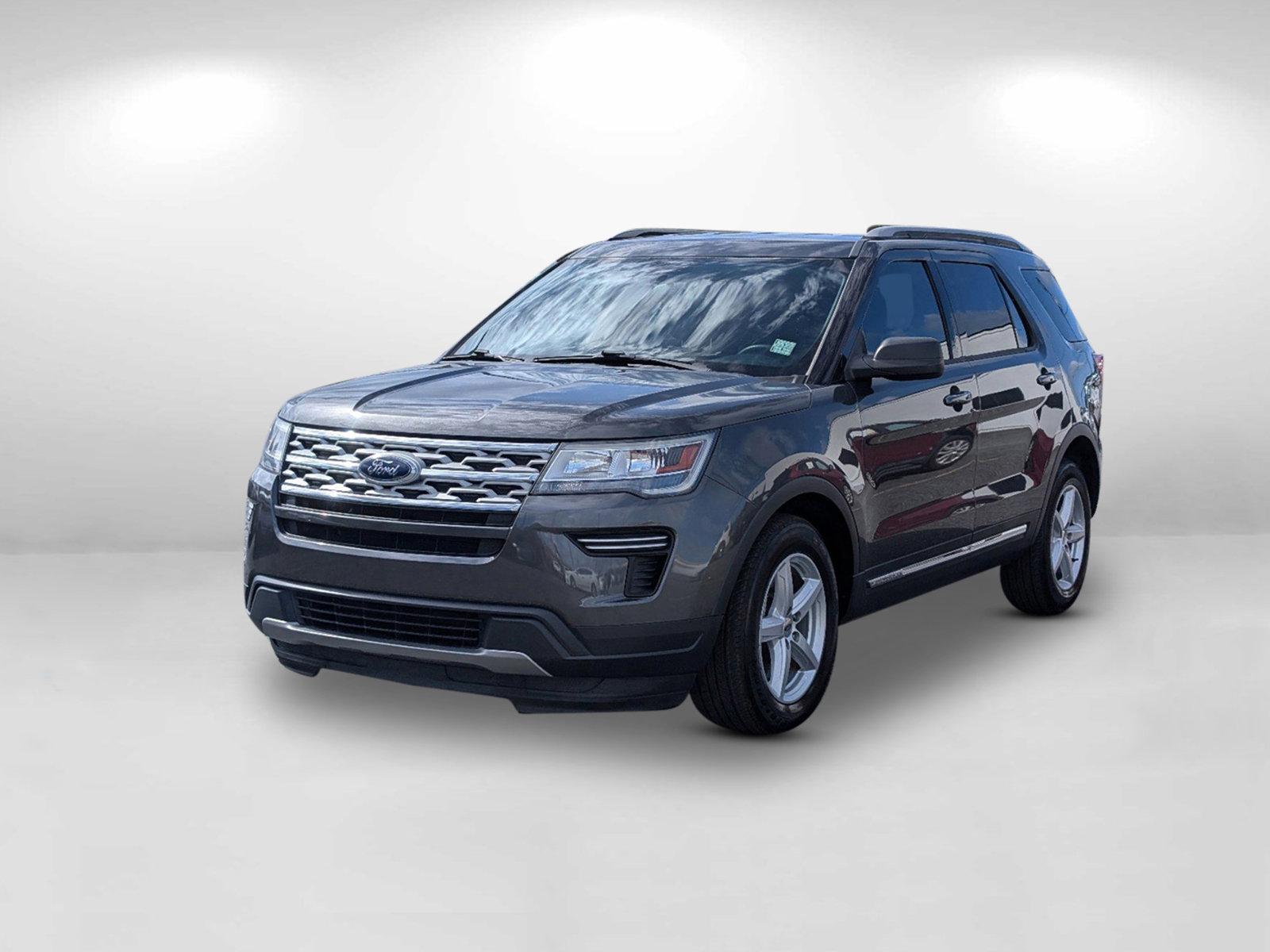 2019 Gray Ford Explorer XLT (1FM5K7D88KG) with an Regular Unleaded V-6 3.5 L/213 engine, 6-Speed Automatic w/OD transmission, located at 1430 Gateway Drive, Opelika, AL, 36801, (334) 239-0944, 32.637871, -85.409790 - 2019 Ford Explorer XLT - Photo#16