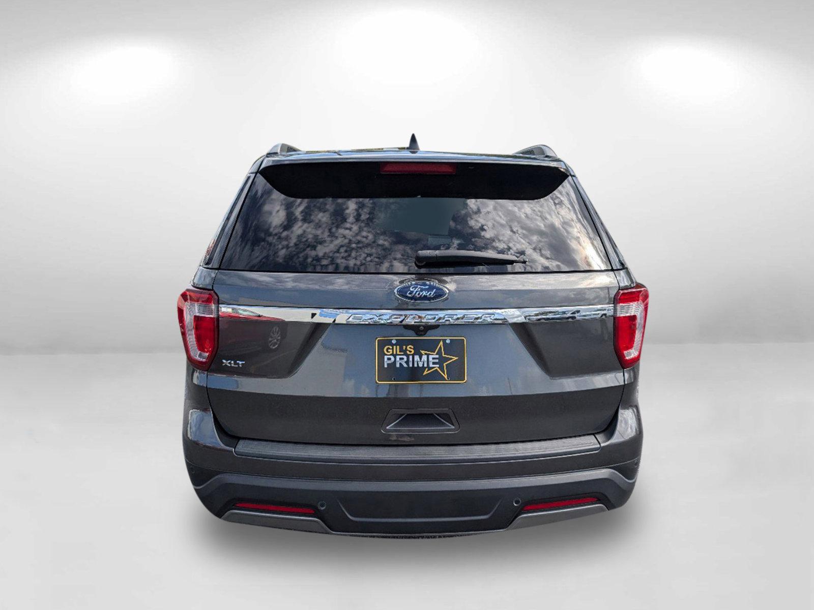 2019 Gray Ford Explorer XLT (1FM5K7D88KG) with an Regular Unleaded V-6 3.5 L/213 engine, 6-Speed Automatic w/OD transmission, located at 3959 U.S. 80 W, Phenix City, AL, 36870, (334) 297-4885, 32.469296, -85.135185 - 2019 Ford Explorer XLT - Photo#5