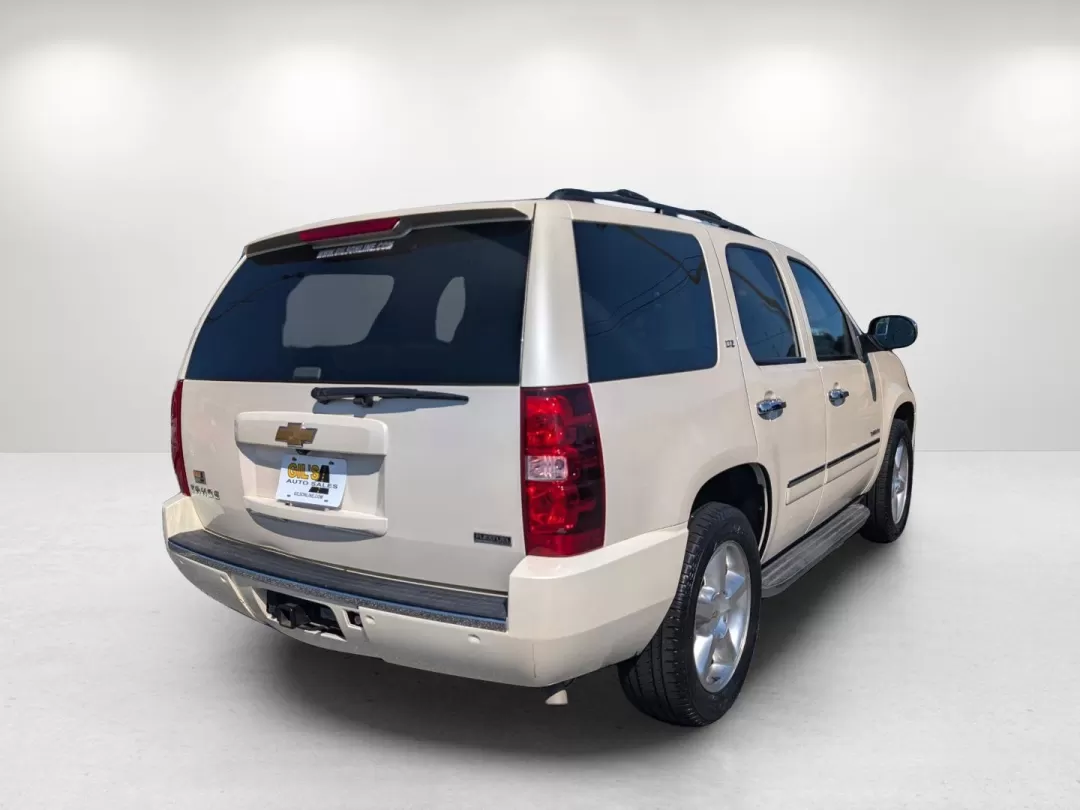 2012 /Light Cashmere/Dark Cashmere Chevrolet Tahoe LTZ (1GNSCCE03CR) with an Other engine, located at 5115 14th Ave., Columbus, GA, 31904, (706) 323-0345, 32.511494, -84.971046 - Elevate your family adventures and everyday commutes with this stunning 2012 Chevrolet Tahoe LTZ, now available at Gils Auto in Phenix City, AL. Nestled just off U.S. 80 W, our Buy Here Pay Here dealership specializes in making car ownership accessible-even if you have bad credit. With in-house fina - Photo#4