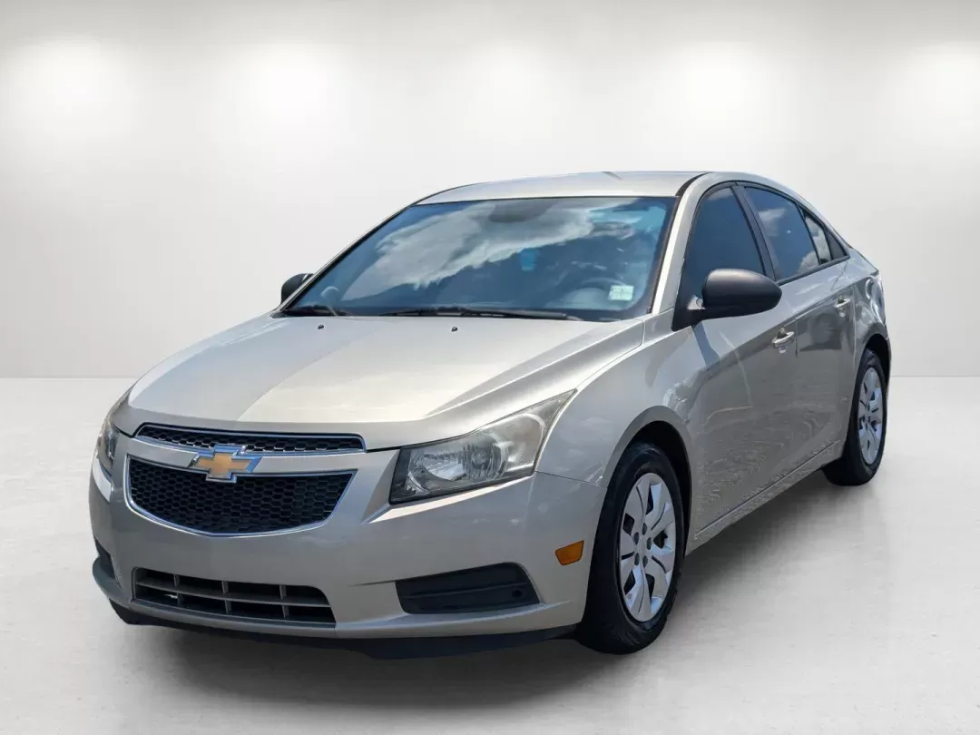 photo of 2013 Chevrolet Cruze LS Auto