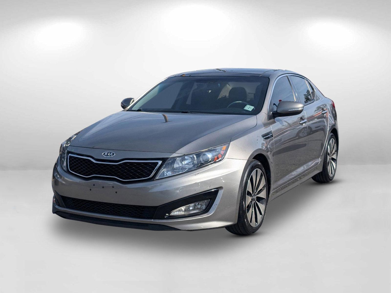 2012 /White Kia Optima SX (5XXGR4A67CG) with an Turbocharged Gas I4 2.0L/122 engine, 6-Speed Automatic w/manual shift transmission, located at 3959 U.S. 80 W, Phenix City, AL, 36870, (334) 297-4885, 32.469296, -85.135185 - 2012 Kia Optima SX - Photo#3